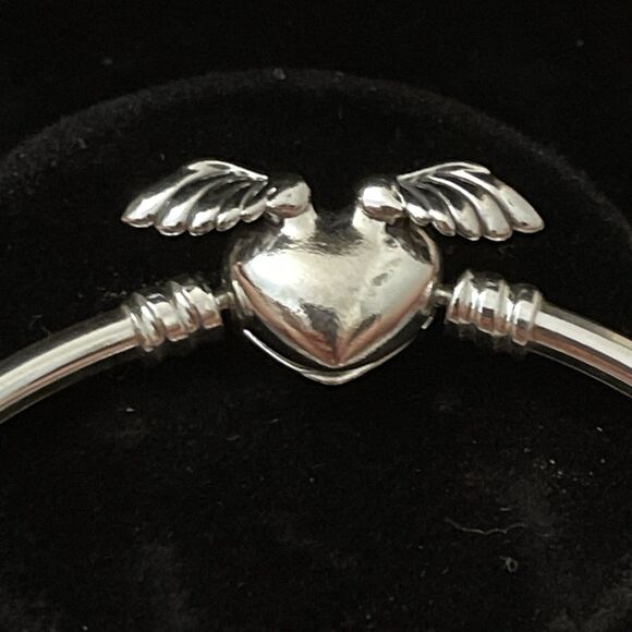 Pandora Moments Winged Heart Sterling Silver Bangle Bracelet Size Medium? - Picture 4 of 7